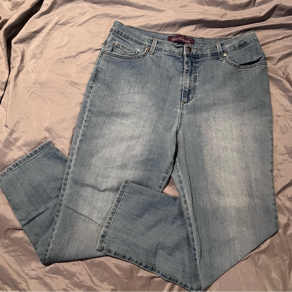 Gloria Vanderbilt Vintage Straight Leg Jeans Plus Size 16 x 29” Light Wash